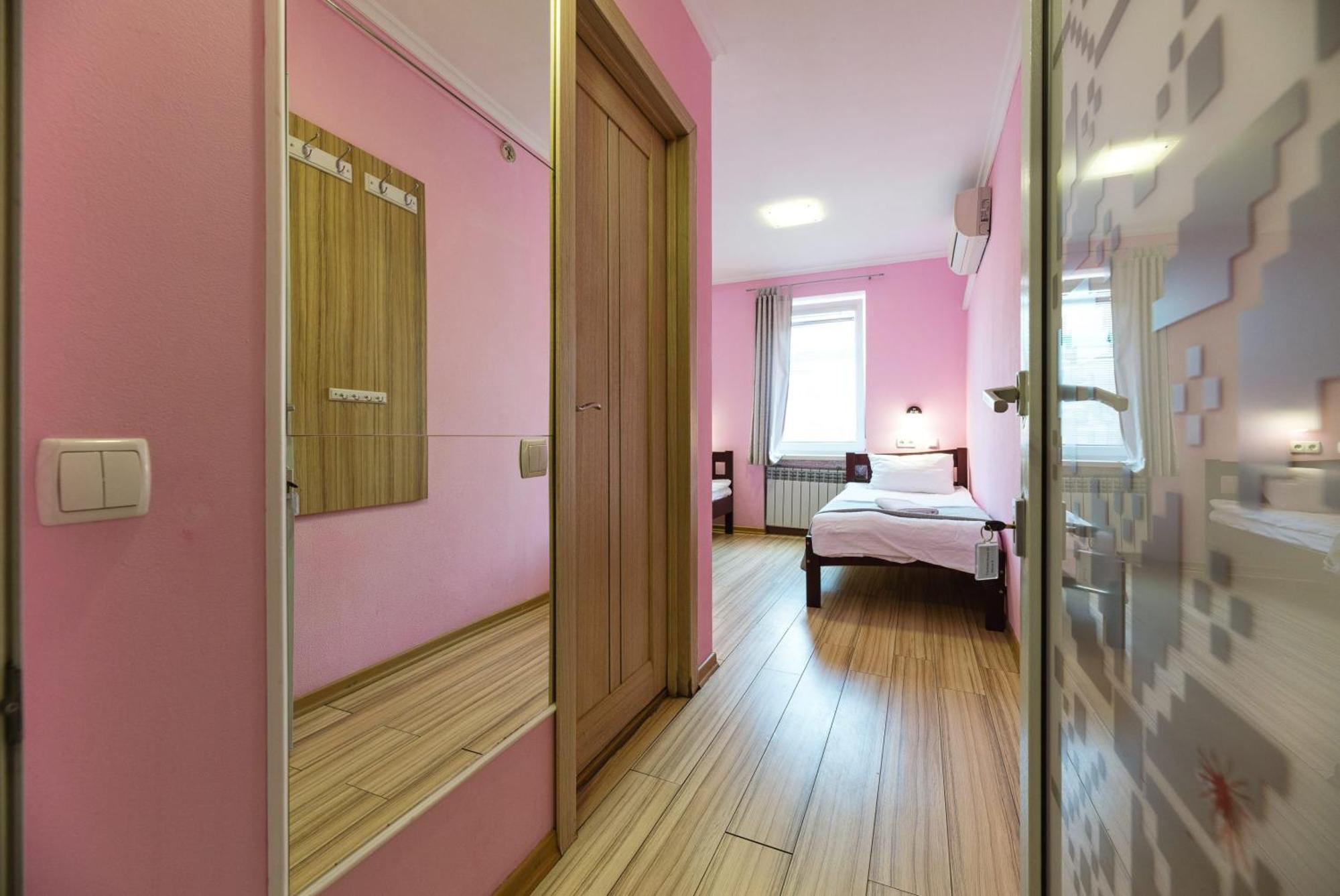 Guest House "Golden Gate 911 " Kiev Luaran gambar
